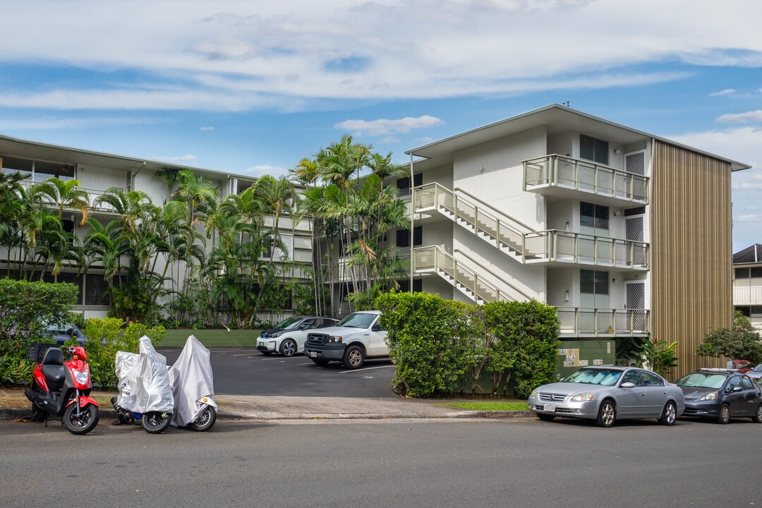 Diamond Head Gardens in Honolulu, HI - Building Photo