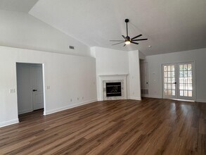 516 Vulpes Sanctuary Loop in Crestview, FL - Building Photo - Building Photo