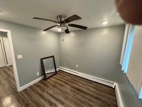 8 Shelbourne Ln in Commack, NY - Building Photo - Building Photo