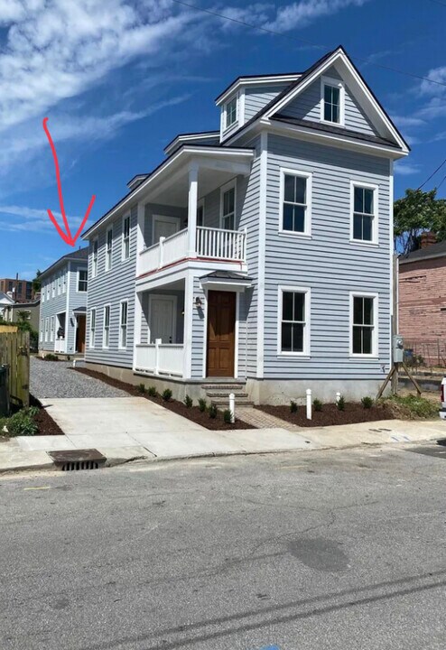 9 Hanover St in Charleston, SC - Building Photo