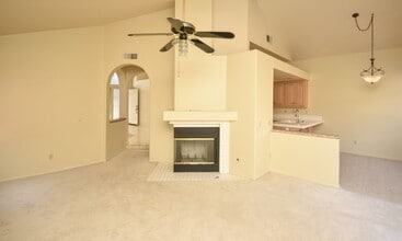 734 Lockwood Pl in Oceanside, CA - Building Photo - Building Photo