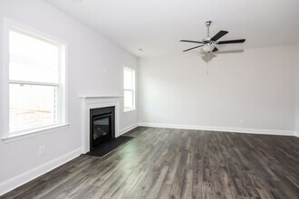 2833 Longleaf Pine Cir in Leland, NC - Foto de edificio - Building Photo