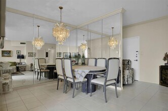 4747 Collins Ave in Miami Beach, FL - Building Photo - Building Photo