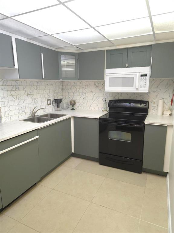 3909 N Ocean Blvd, Unit 115 in Fort Lauderdale, FL - Foto de edificio - Building Photo