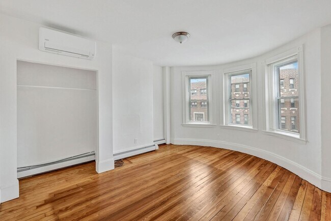 864 Huntington Ave in Boston, MA - Building Photo - Building Photo