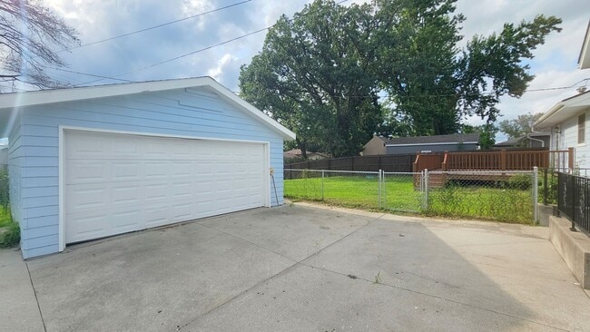 214 SW Arlan Dr in Ankeny, IA - Building Photo - Building Photo