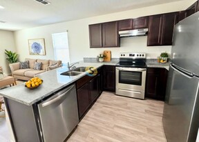 6450 Sweetbay Ln, Unit 6450101 in Jacksonville, FL - Building Photo