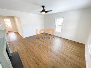 603 Cedar Lane Rd in Greenville, SC - Foto de edificio - Building Photo