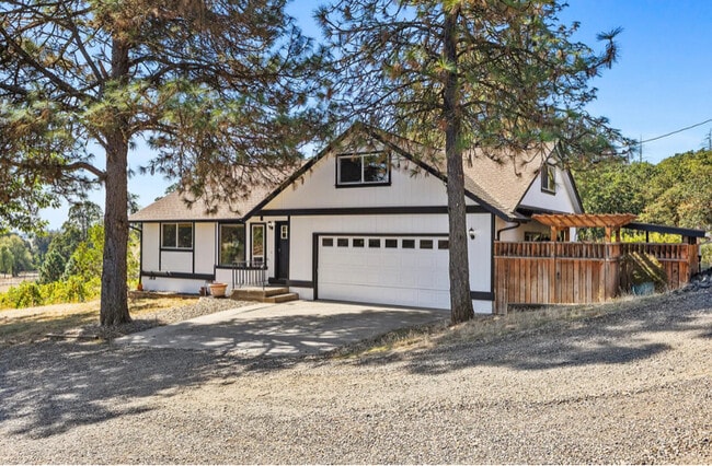 property at 10883 Southview Loop SE