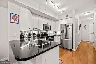 631 D St NW, Unit 845 in Washington, DC - Building Photo - Building Photo