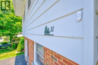 31 Brodick St in Hamilton, ON - Building Photo - Building Photo