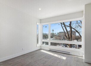 61 Pinehurst Ave in Ottawa, ON - Building Photo - Building Photo