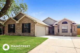 5103 Nocona Ln in Arlington, TX - Building Photo