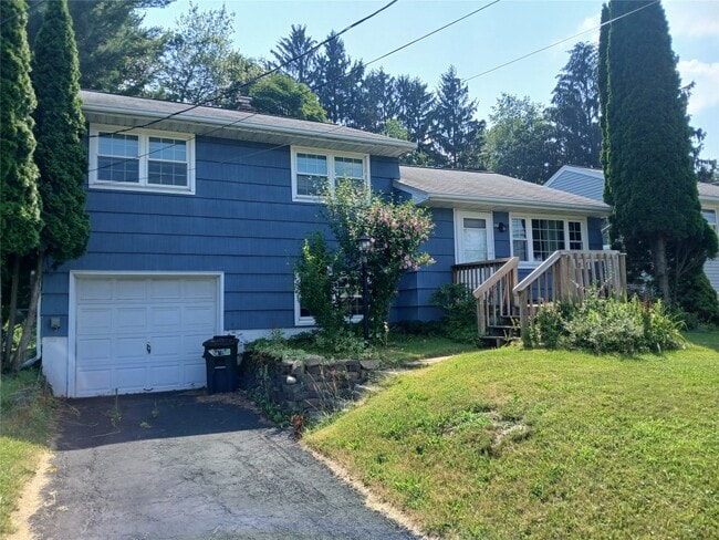 32 Vestal Ave in Binghamton, NY - Building Photo - Building Photo