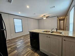 1049 Myakka Dr in North Fort Myers, FL - Building Photo - Building Photo