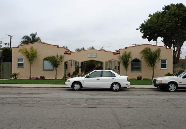 Casa de Santa Rosa in Ventura, CA - Building Photo - Building Photo