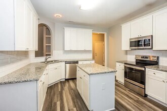 8312 Springhead Ln in Charlotte, NC - Building Photo - Building Photo