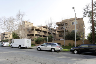 Durant Court in Santa Ana, CA - Building Photo - Building Photo