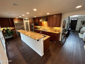 655 E Riverview Cir in Reno, NV - Building Photo - Building Photo