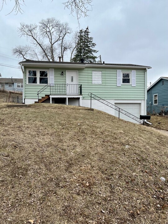 5432 N 46th St in Omaha, NE - Building Photo