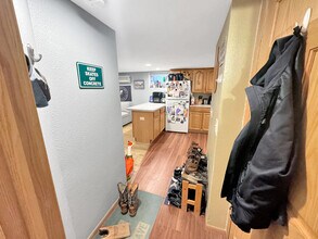 1118 9th Ave N, Unit Down in Fargo, ND - Building Photo - Building Photo