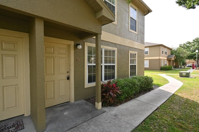 5904 Willow Ridge Dr in Zephyrhills, FL - Building Photo - Building Photo