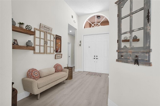 6386 NW 78th Pl in Parkland, FL - Foto de edificio - Building Photo
