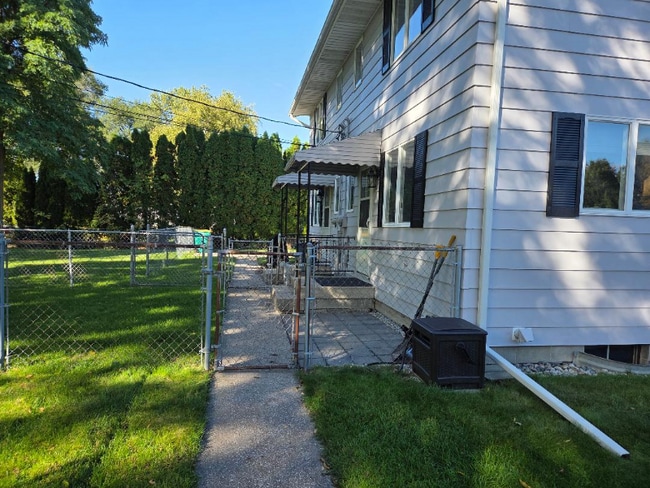 3582 Debra Ln in Bay City, MI - Building Photo - Building Photo