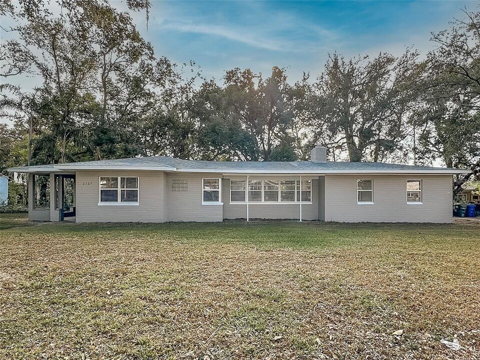 2127 West End Ave in Lakeland, FL - Building Photo