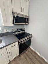 Haskell Apartments in Van Nuys, CA - Building Photo - Building Photo