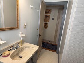 8 Marshall Rd in Arlington, NY - Building Photo - Building Photo