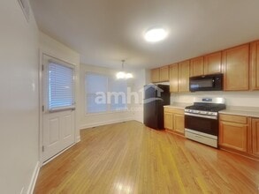 2449 Emily Ln in Elgin, IL - Building Photo - Building Photo