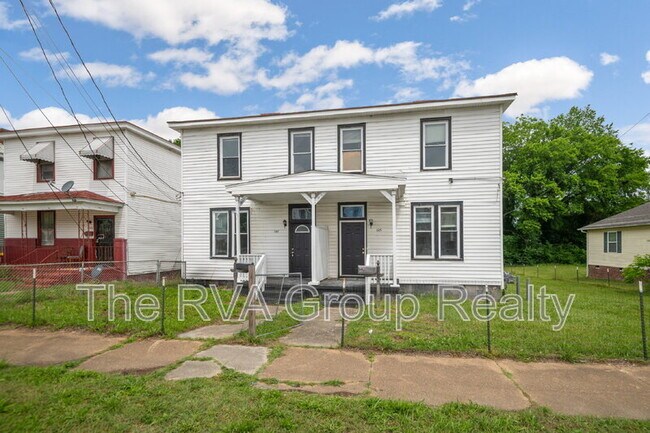 1147 Farmer St in Petersburg, VA - Foto de edificio - Building Photo