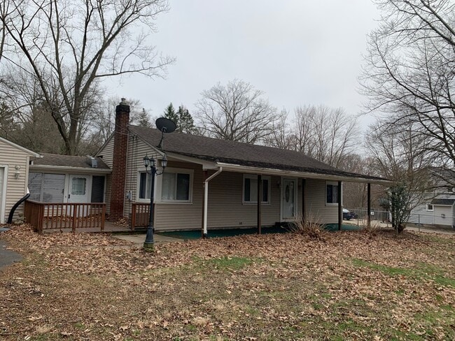 8986 King Graves Rd NE in Warren, OH - Building Photo - Building Photo