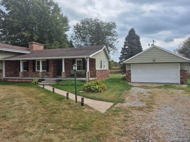 12387 Milford Rd in Holly, MI - Building Photo - Building Photo