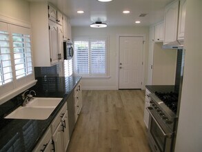 5137 E Vista Hermosa St in Long Beach, CA - Building Photo - Building Photo