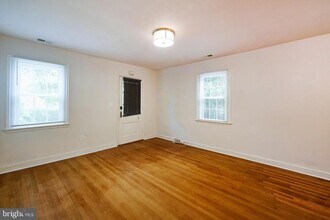4851 Crescent St in Bethesda, MD - Building Photo - Building Photo