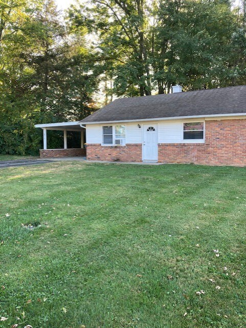 4310 E Deckard Dr in Bloomington, IN - Building Photo