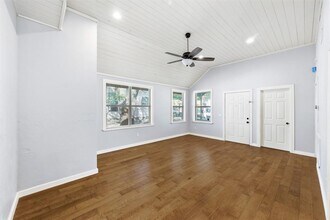 1811 Waterston Ave in Austin, TX - Building Photo - Building Photo