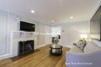 122 Summit Ave in Brookline, MA - Foto de edificio - Building Photo