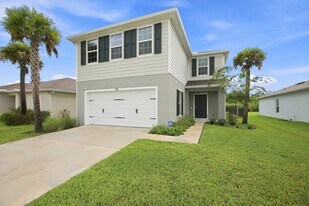 484 Cherimoya St in Fort Pierce, FL - Building Photo