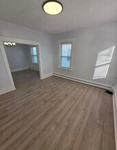 267 New York Ave, Unit Sevond FL in Providence, RI - Building Photo - Building Photo