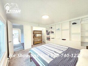 2619 E Shore Dr in Green Bay, WI - Building Photo - Building Photo