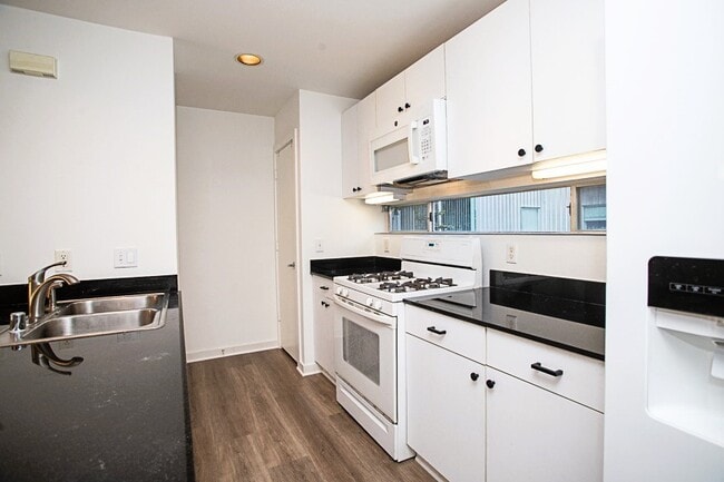 property at 1713 Gillette St