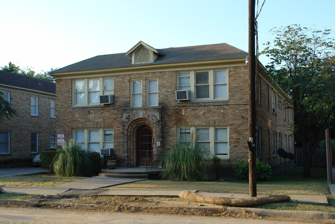 5900 Oram St in Dallas, TX - Foto de edificio