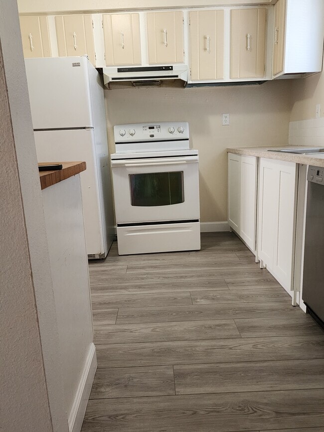 7755 E Quincy Ave, Unit T 22 in Denver, CO - Building Photo - Building Photo