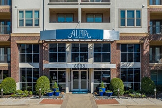 ALMA on Maple in Dallas, TX - Building Photo - Building Photo