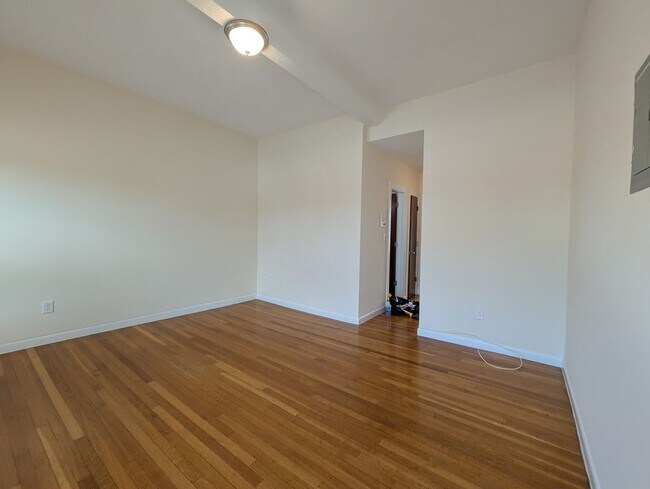180 N Beacon St in Boston, MA - Building Photo - Building Photo
