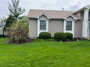 517 E Conley Dr in Elburn, IL - Building Photo - Building Photo