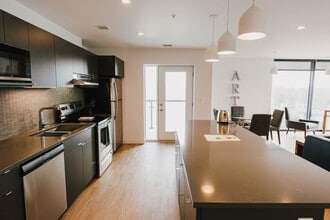 221 Stradbrook Ave in Winnipeg, MB - Building Photo - Building Photo